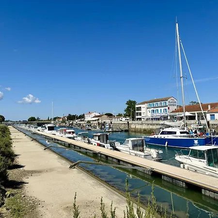 Maison 4 Pieces Avec Jardin A Saint-pierre-d'oleron, Proche Plage, Wifi Inclus - Fr-1-246a-322 펜션